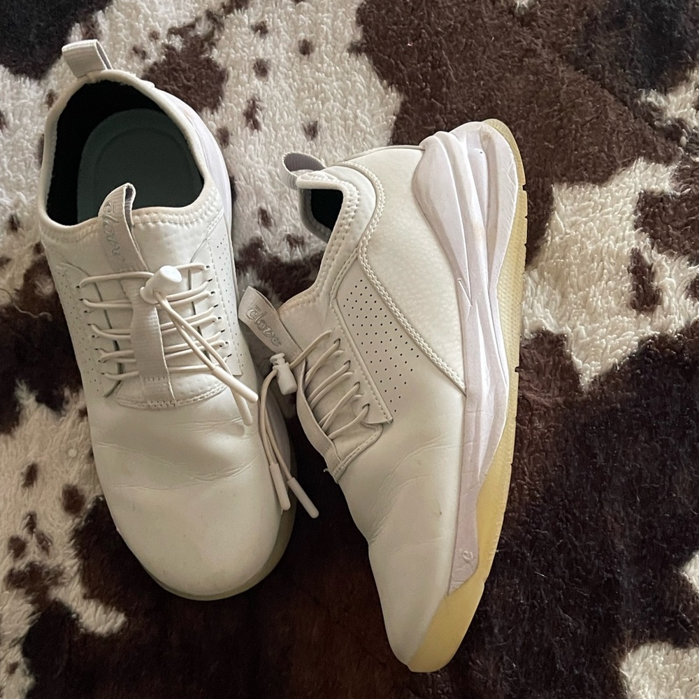Clove Nursing Shoes